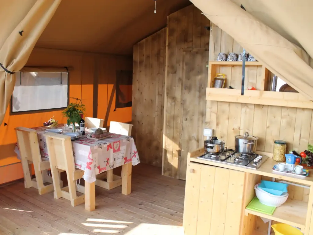 1600x1200_SAF-5x5_LIVING-1