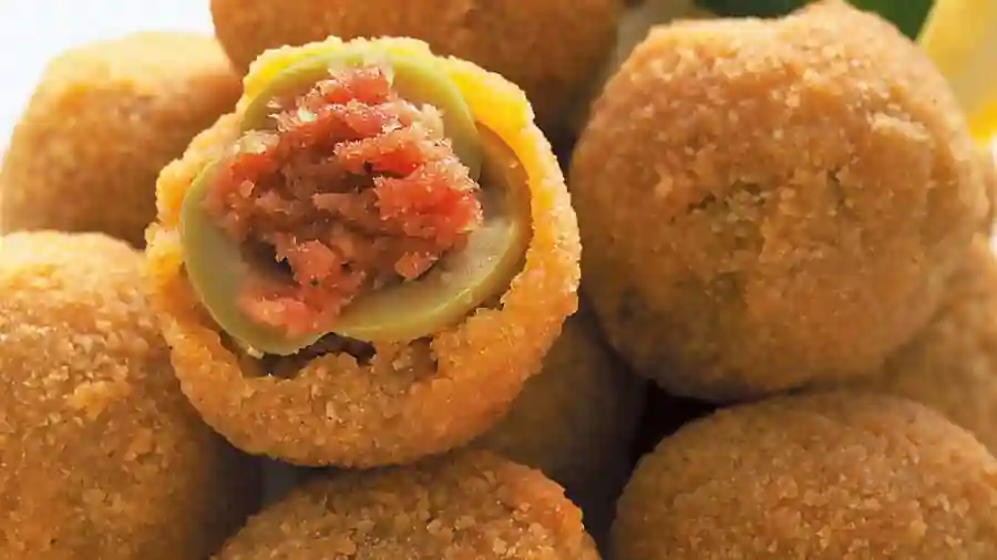 Olive ascolane fritte - specialita gastronomica marchigiana